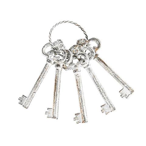 Five Antique-White Keys on Ring 8x6.5x23cm
